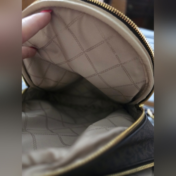 Michael Kors backpack - Picture 3 of 4